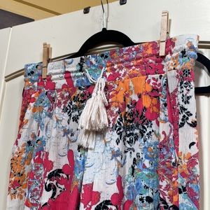 New Direction pull-on fun print pants